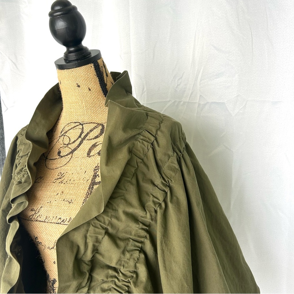 Dries Van Noten
Puff Sleeve Green “Voly' tie front jacket medium - Picture 8 of 15